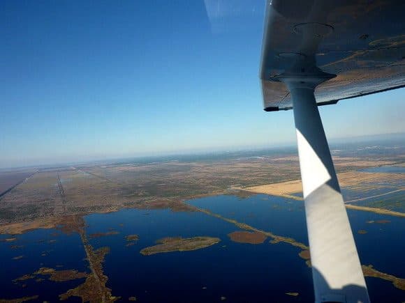 Krajina floridských mokřadů kousek na západ od Vero Beach