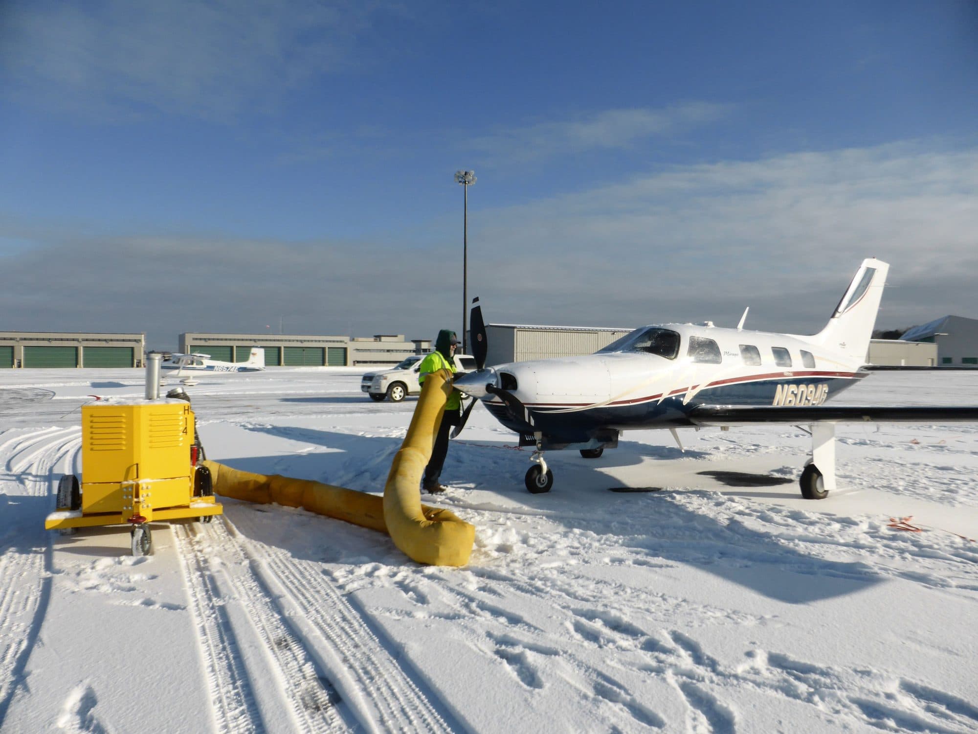 Ranní příprava na odlet. Letiště Bangor (KBGR), stát Maine
