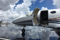 Prohlídka zánovního letadla Cessna Mustang na letišti Miami, Opa Locka (KOPF)