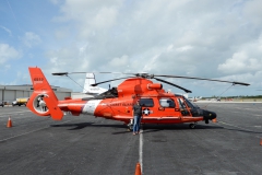 Vrtulník pobřežní stráže na letišti Key West (KEYW)